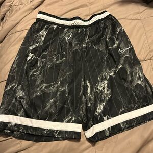 Men’s dri fit Nike athletic shorts!